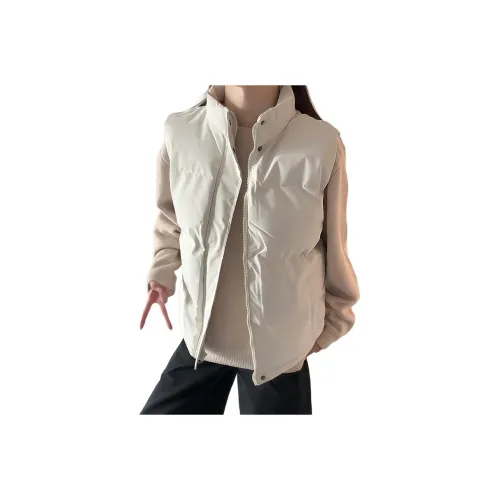 CASTLE WOODS Женские жилеты