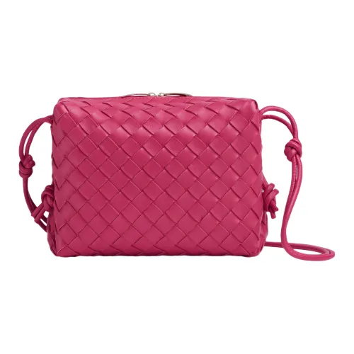 Bottega Veneta Loop Сумки через плечо Женские