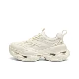 Светло-облачно-белый