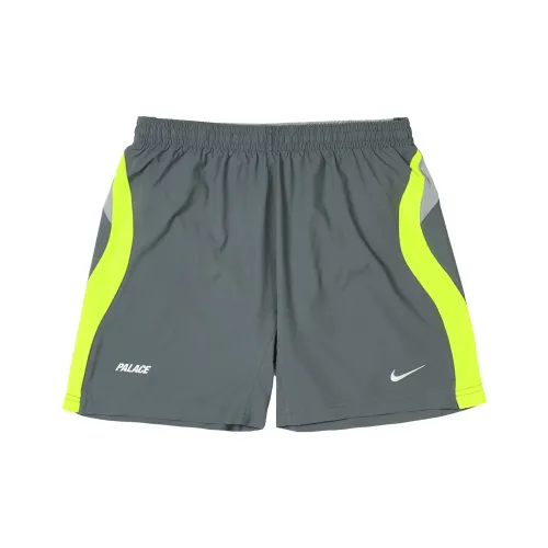 PALACE x Nike FW25 TOTAL P90 SHORT Повседневные шорты Унисекс