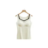 Молочно-белый