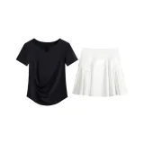 Чёрный комплект из двух частей с короткими рукавами (белые брюки)