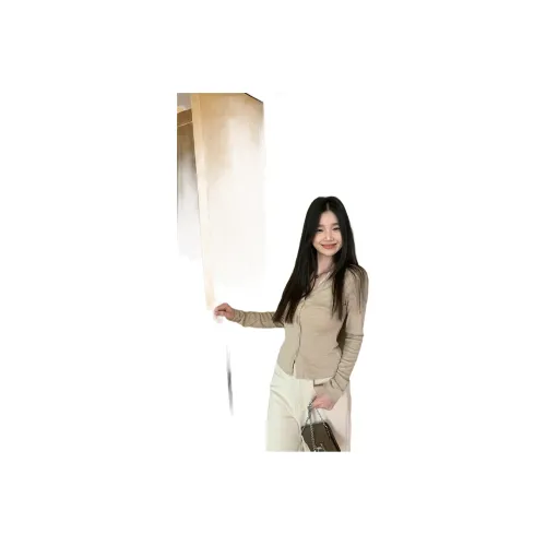 BABUGGE Овсяный Абрикос Женские Свитера