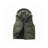 Темно-зеленый