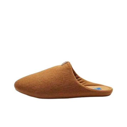 UNDEFEATED Совместное издание Домашние тапочки Унисекс Коричневый