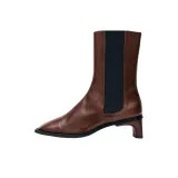 Коричневый