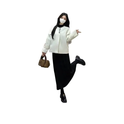 BELOVED STARRY Модель Одежда COLORS Белый и Черный Женские Пальто