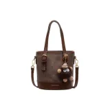 Коричневый