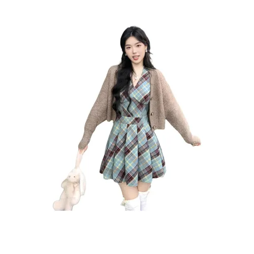 CHARM GLOW Женские Комплекты с Юбкой