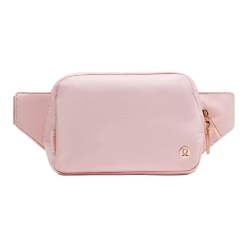 lululemon Everywhere Переработанный полиэстер Бананка Большой Женские Норковый мех Ягода