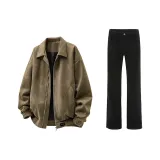 Коричневая куртка + черные джинсы