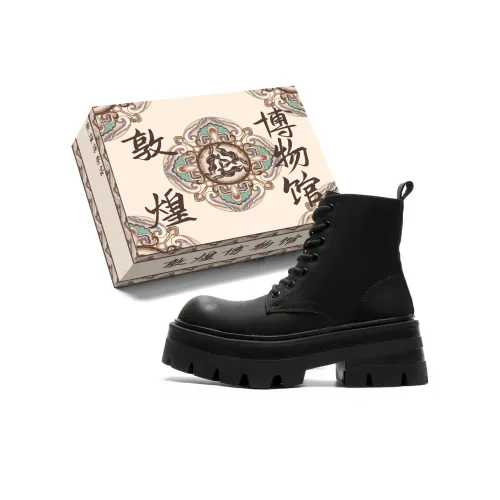 Dunhuang Museum Носки Crew Martin Boot Унисекс