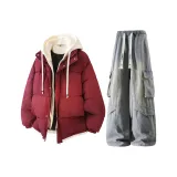 Бордовый топ + желтые грязные штаны