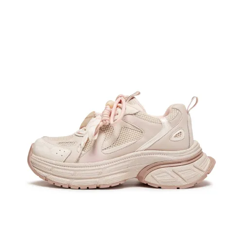 Staccato массивные кроссовки женские