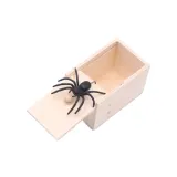 Деревянная коробка в форме паука