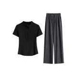 Черный комплект из двух предметов с короткими рукавами (серые штаны)