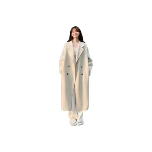 CASTLE WOODS Женское пальто