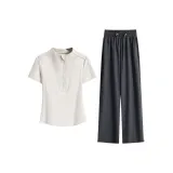 Apricot Short-Sleeved Two-Piece Set (Gray Pants)  
Абрикос Короткий рукав Двухкомпонентный комплект (Серые штаны)