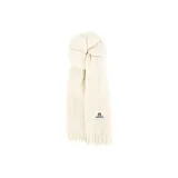 Молочно-белый