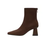 Коричневый