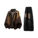 Кофейный пальто + черные штаны