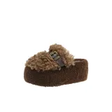 Коричневый