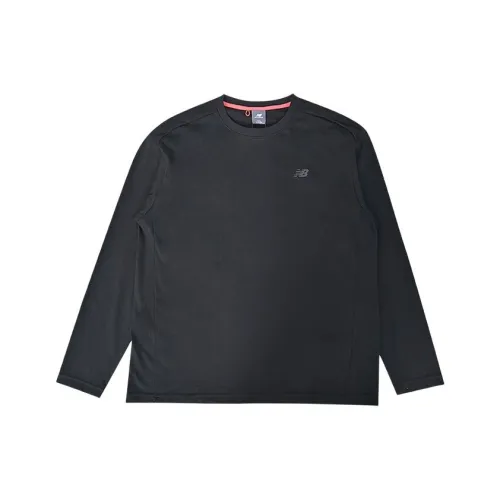 New Balance Черный Унисекс T-рубашки