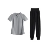 Gray Short-Sleeved Two-Piece Set (Black Pants)  
Серый короткий рукав, двухкомпонентный комплект (черные штаны)