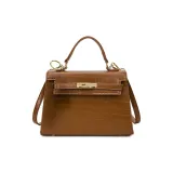 Коричневый