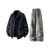 Чёрный топ + жёлтые грязные джинсы