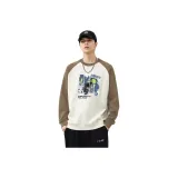 Хаки контрастирует с абрикосом