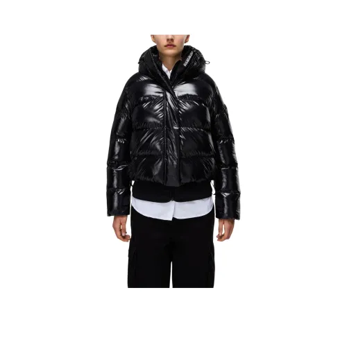 Napapijri Пуховики и зимние пальто Женские