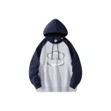 Темно-синий Collides с Серый