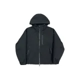 Призрачно черный