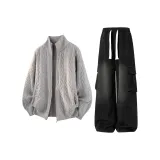 Светло-серый топ + черные штаны