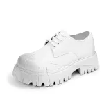 Белый с спреем, точка