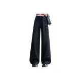 Чёрные серые штаны.