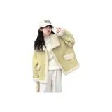 Светло-желтый