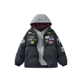 Темно-серый с красным капюшоном