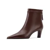 Коричневый