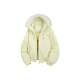 Светло-жёлтый