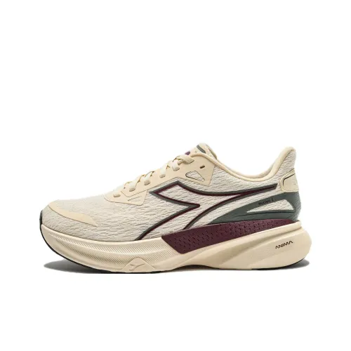 Diadora Поддержка Беговые кроссовки Мужской Бежевый