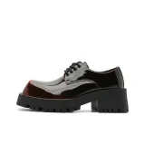 Коричневый