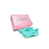 Мечта Chasing Прозрачная вода