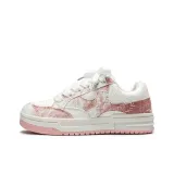 Розово-белый