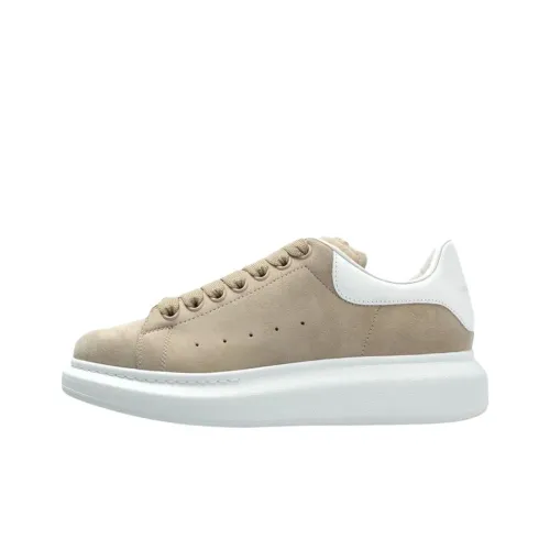 Alexander McQueen Низкий топ Повседневная обувь Женская Коричневый