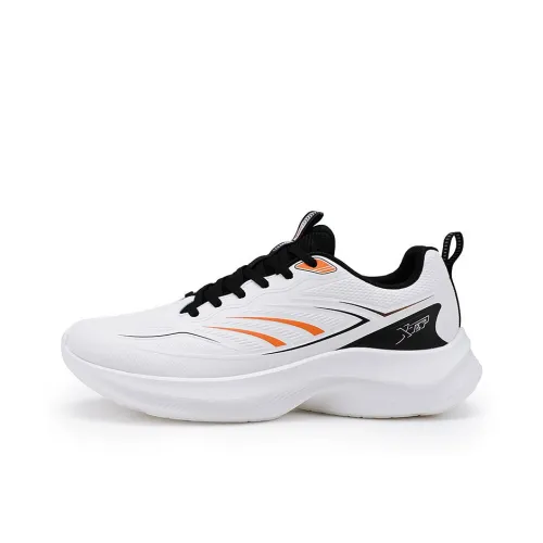 XTEP Беговые кроссовки Мужской Холст Белый Черный