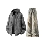 Серый топ + желтые грязные штаны