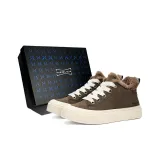 Коричневый