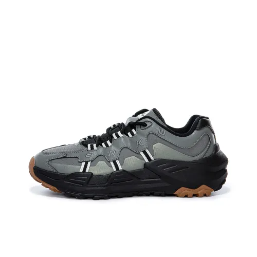 Erke Thorns Амортизация Устойчивость к истиранию Легкий Противоскользящий Низкий Топ Беговые кроссовки Мужской Серый Черный